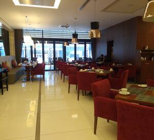 Elements All Day Dining Arjaan Hotel Apartments By Rotana Photos Pictures Of Elements All Day Dining Arjaan Hotel Apartments By Rotana Altaycesme Istanbul